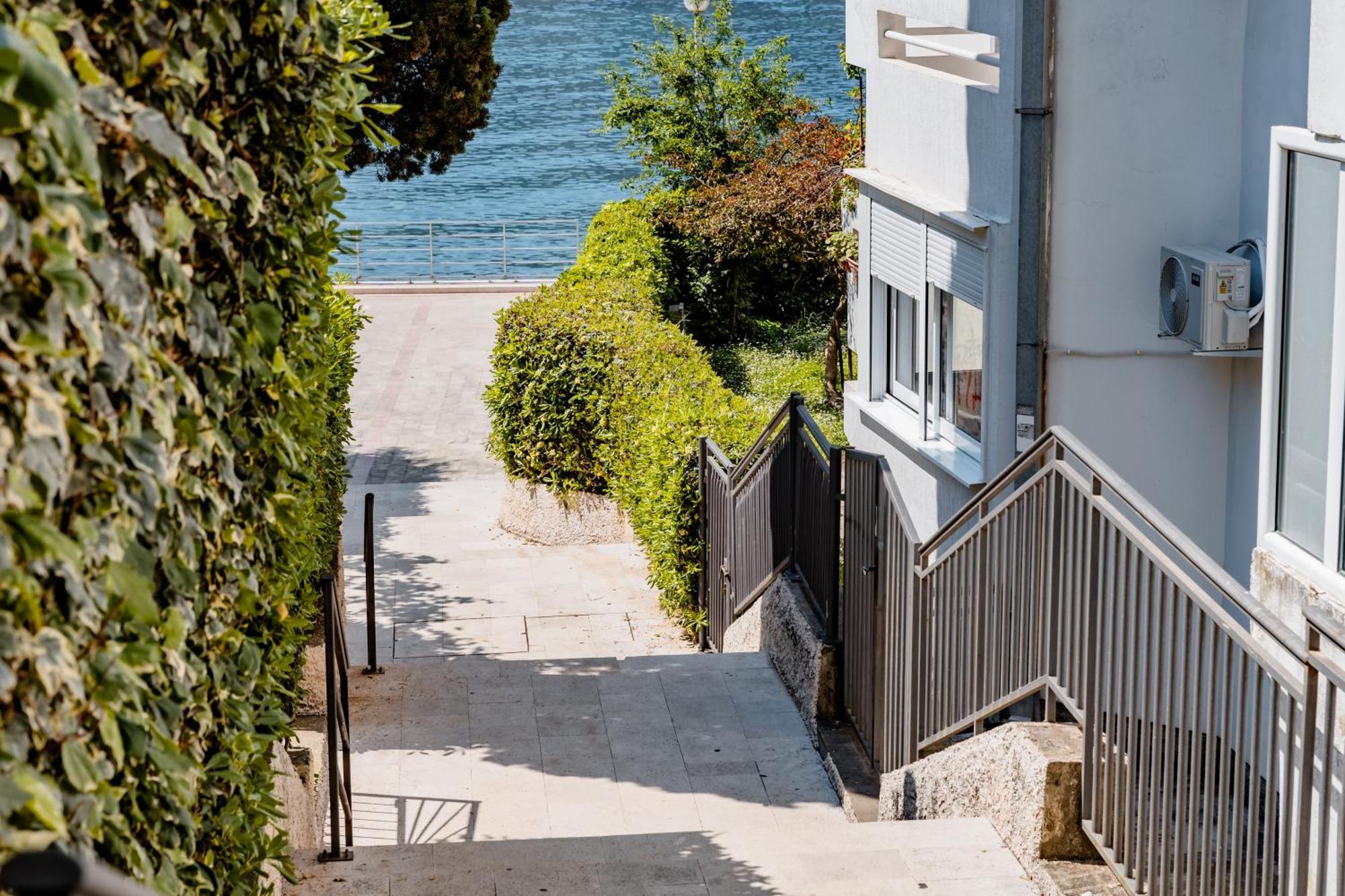 Apartment Dar & Mar Herceg Novi Esterno foto