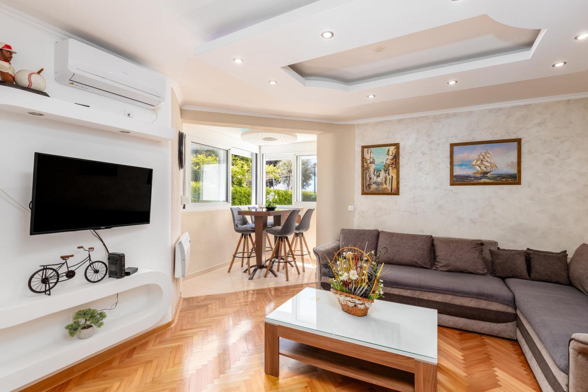 Apartment Dar & Mar Herceg Novi Esterno foto